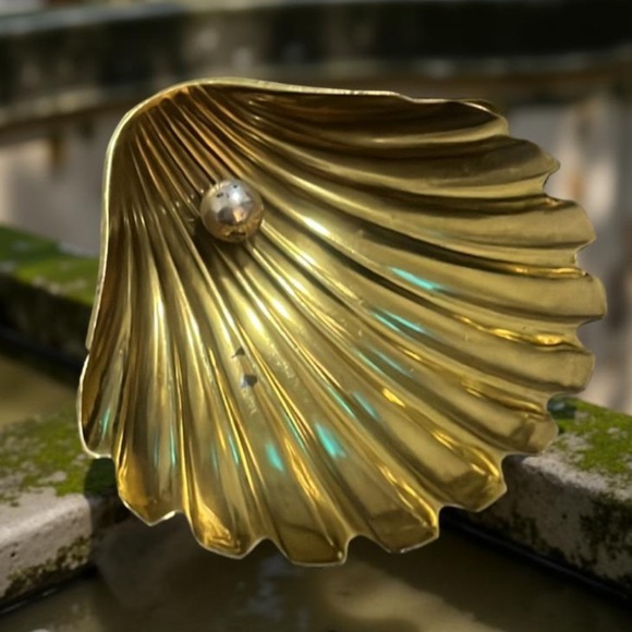 Vintage Artisan Golden Bronze Claim Shell Trinket Jewelry Dish Decor - Picture 7 of 11